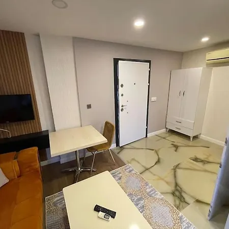 Avullar Palace Mit Pool In 14 Apartment