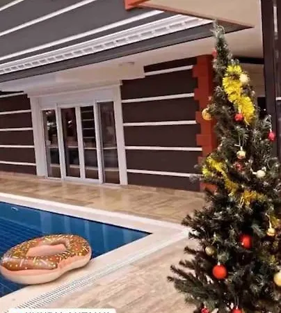 Avullar Palace Mit Pool In 14 Antalya