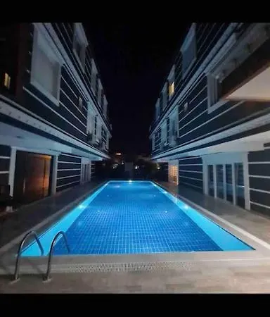 Avullar Palace Mit Pool In 14